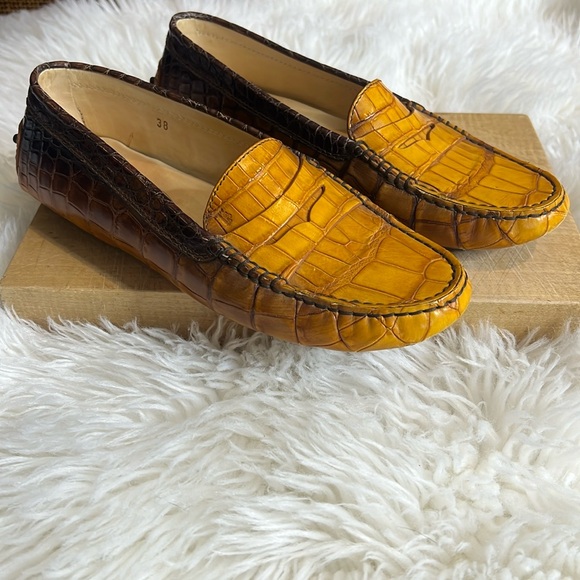 Tod’s Gommini Croc-Embossed Leather Driving Loafer